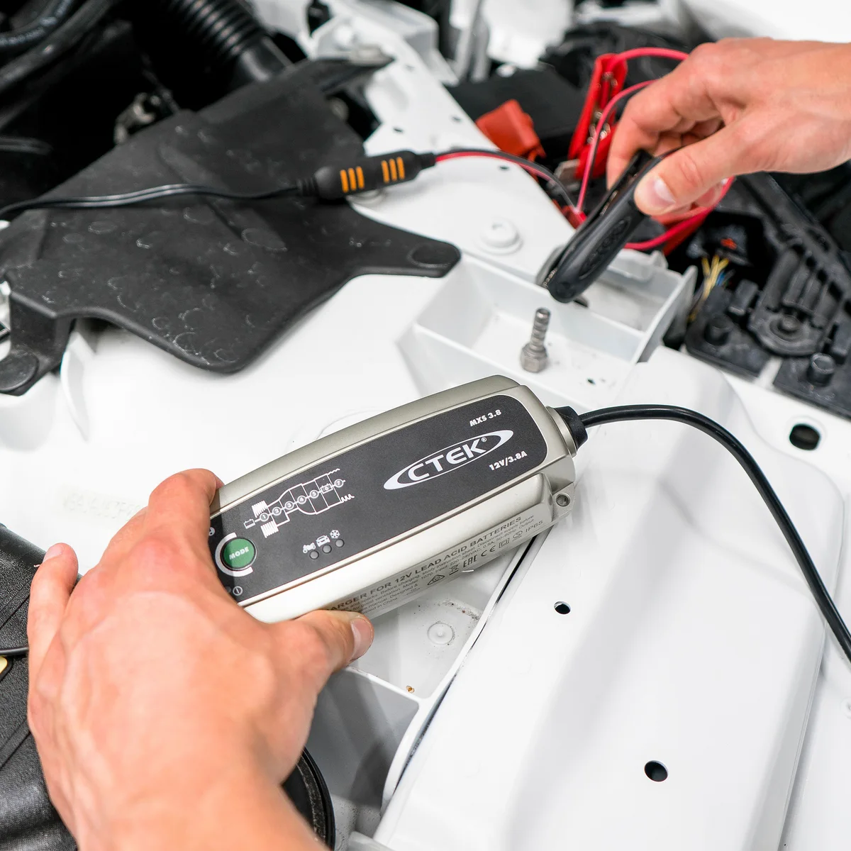 CTEK MXS 3.8 kompakt automatisk 12 V-laddare.